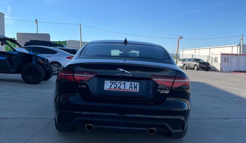 
								JAGUAR XE full									
