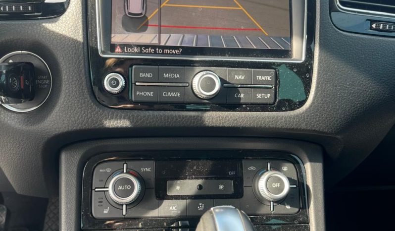 
								Volkswagen Touareg full									