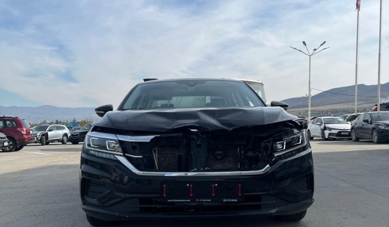 
								VOLKSWAGEN PASSAT full									