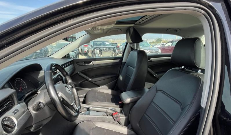 
								VOLKSWAGEN PASSAT full									