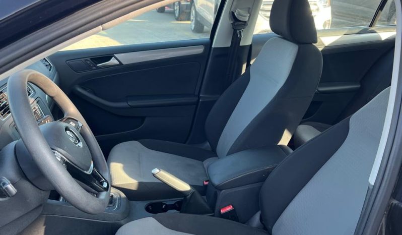 
								VOLKSWAGEN JETTA full									