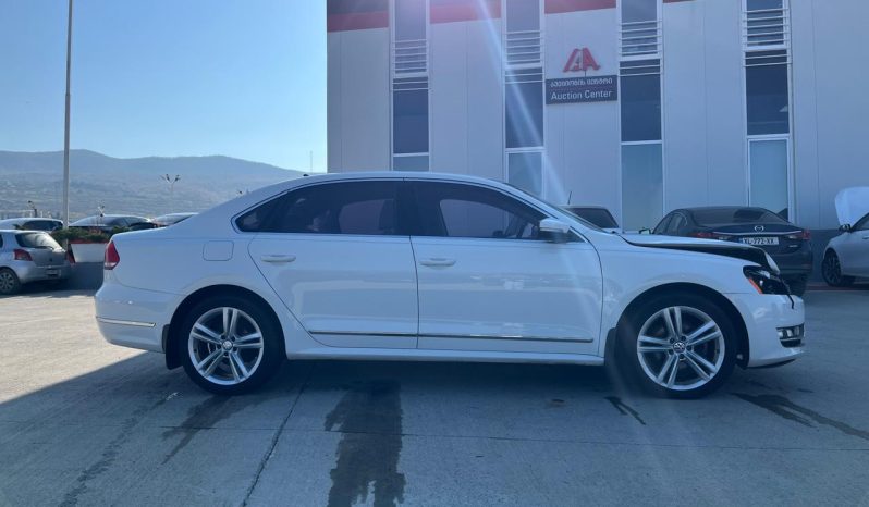 
								VOLKSWAGEN PASSAT full									