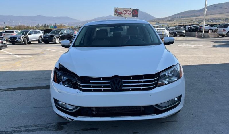 
								VOLKSWAGEN PASSAT full									