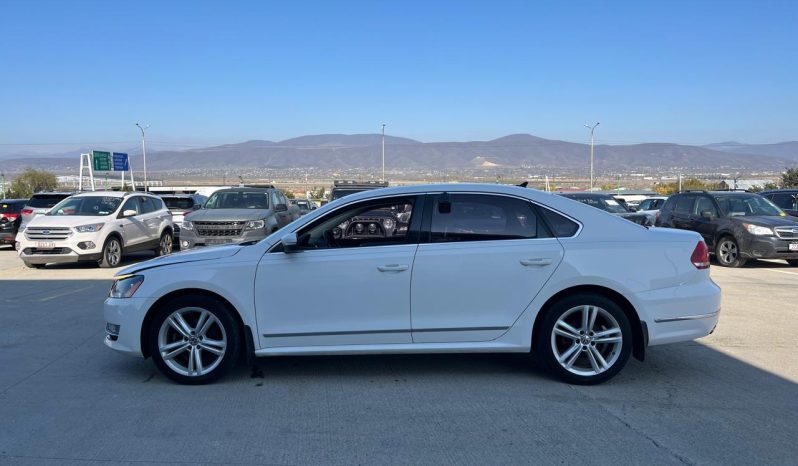 
								VOLKSWAGEN PASSAT full									
