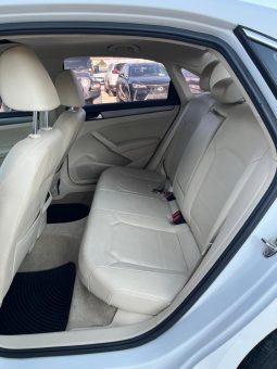 
										VOLKSWAGEN PASSAT full									