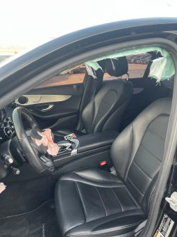 
										Mercedes-Benz C-Class full									