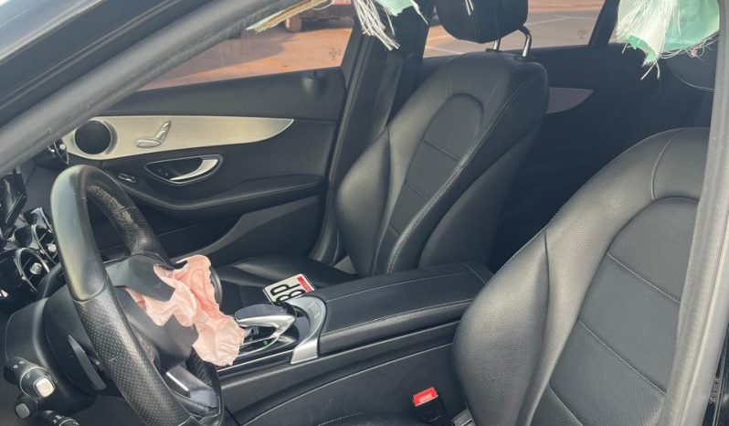 
								Mercedes-Benz C-Class full									