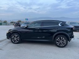 
										2017 Infiniti QX30 full									
