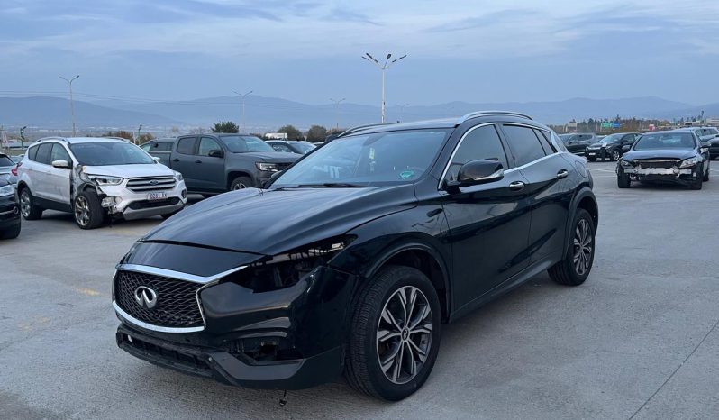 
								2017 Infiniti QX30 full									