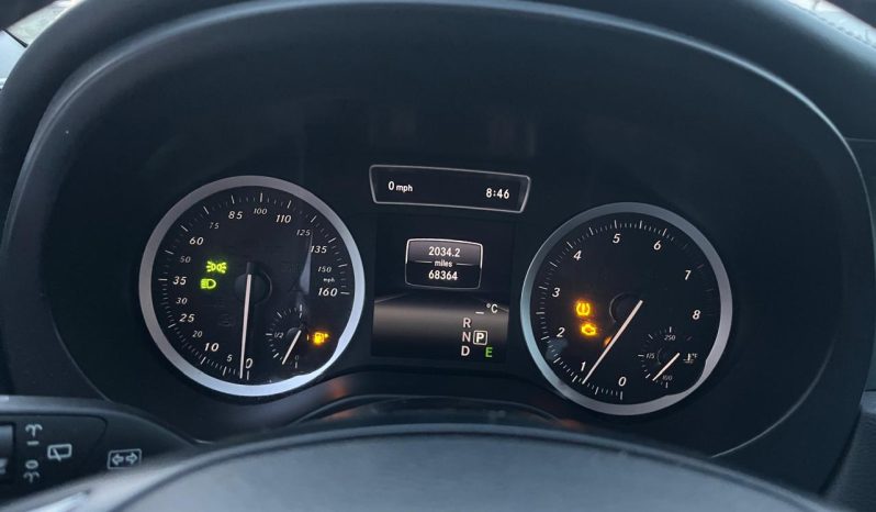 
								2017 Infiniti QX30 full									