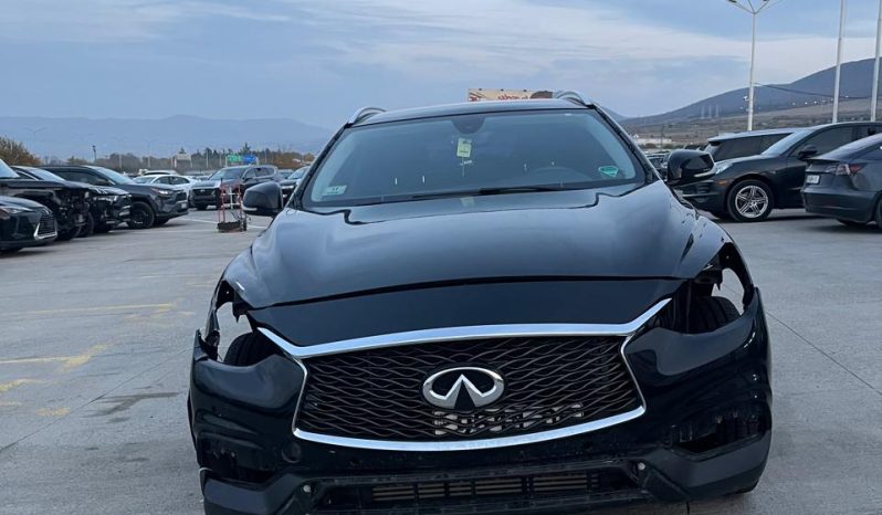 
								2017 Infiniti QX30 full									