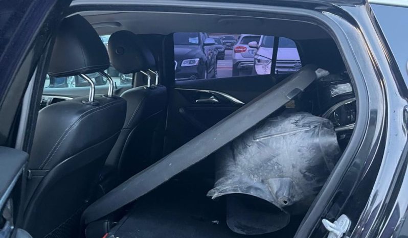 
								2017 Infiniti QX30 full									