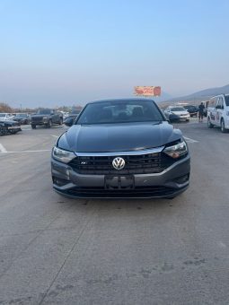 
										Volkswagen Jetta full									