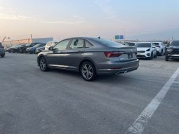 
										Volkswagen Jetta full									