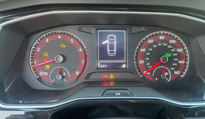 
								Volkswagen Jetta full									