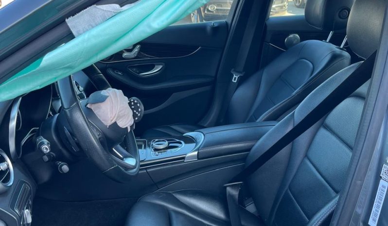 
								Mercedes-Benz C-Class full									