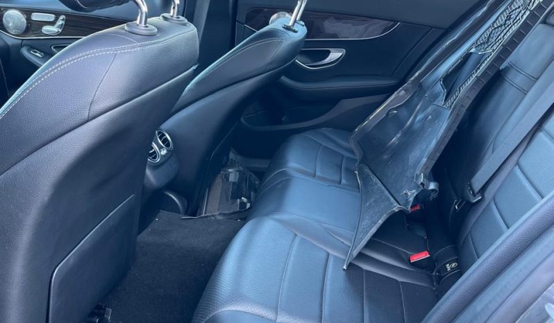 
								Mercedes-Benz C-Class full									