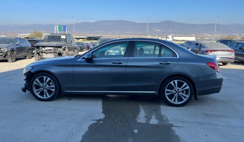 
								Mercedes-Benz C-Class full									