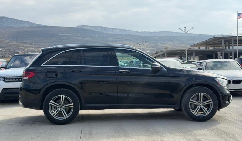
								Mercedes-Benz GLC 300 full									