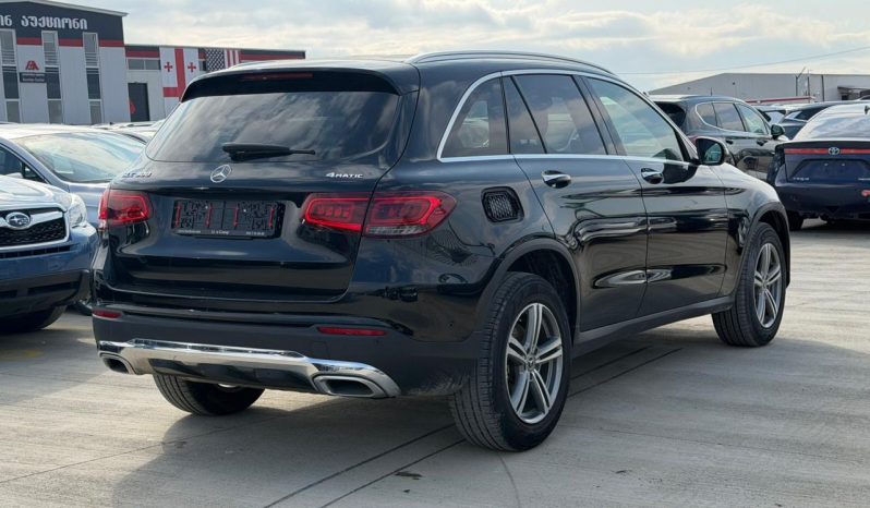 
								Mercedes-Benz GLC 300 full									