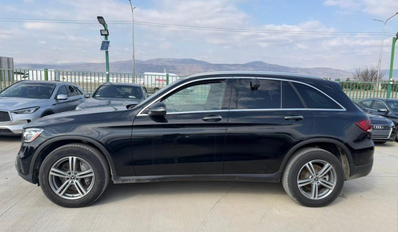 
								Mercedes-Benz GLC 300 full									