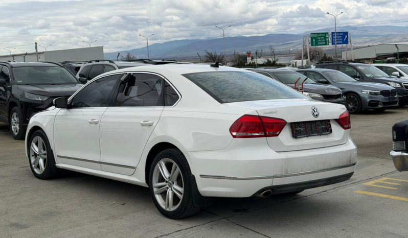 
								VOLKSWAGEN PASSAT full									
