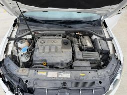 
										VOLKSWAGEN PASSAT full									