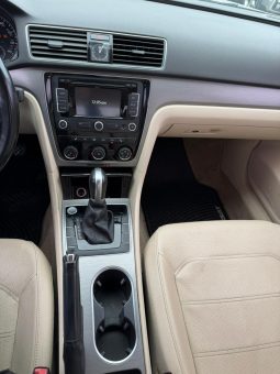 
										VOLKSWAGEN PASSAT full									