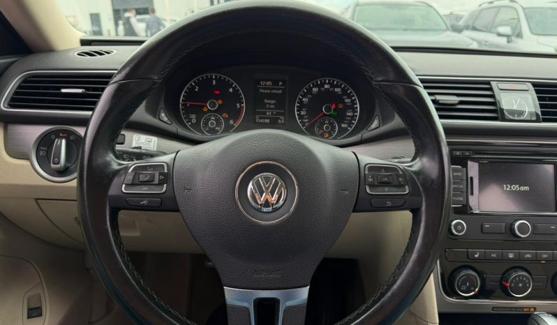 
								VOLKSWAGEN PASSAT full									