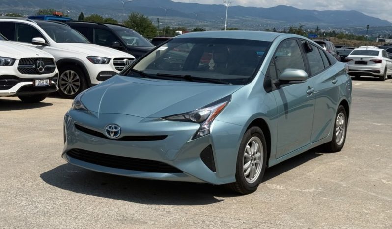 
								Toyota Prius full									