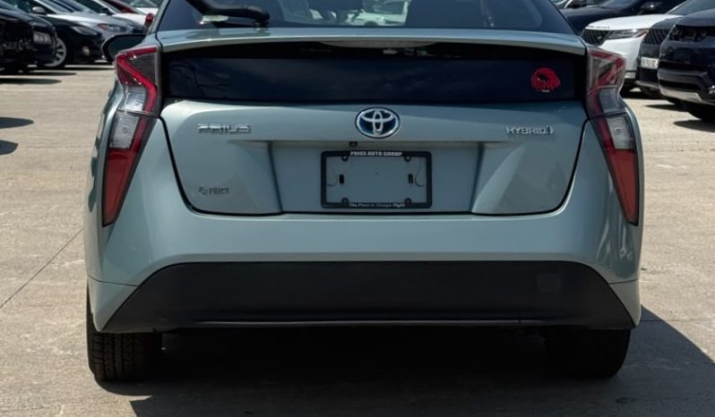 
								Toyota Prius full									