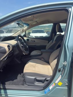 
										Toyota Prius full									