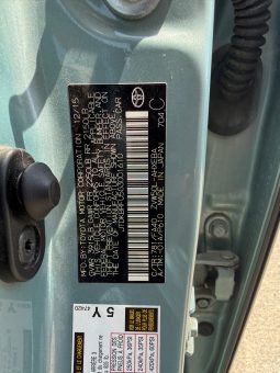 
										Toyota Prius full									