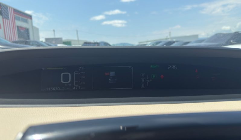 
								Toyota Prius full									