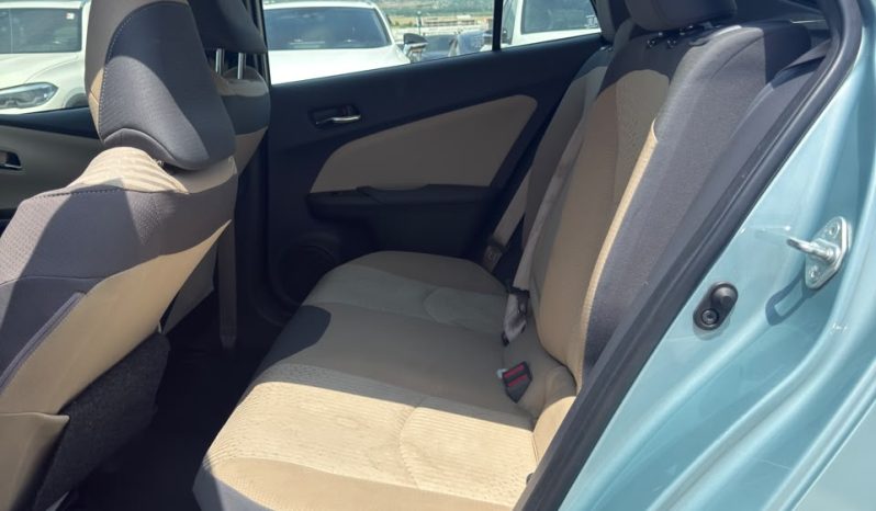 
								Toyota Prius full									