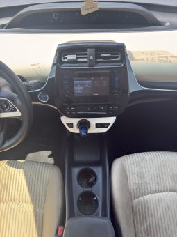 
										Toyota Prius full									
