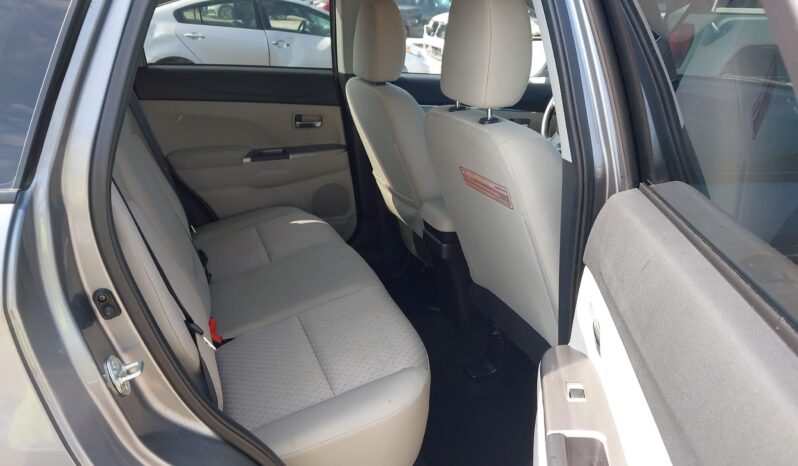 
								MITSUBISHI OUTLANDER full									