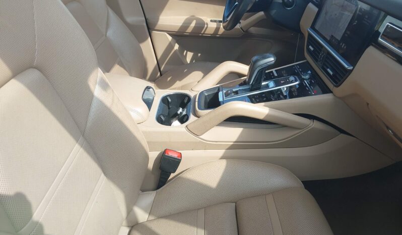 
								PORSCHE CAYENNE full									