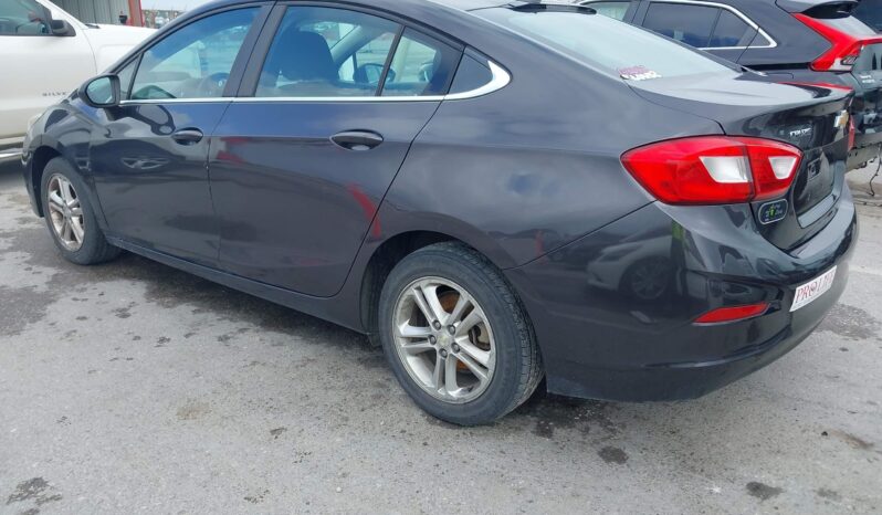 
								Chevrolet Cruze full									