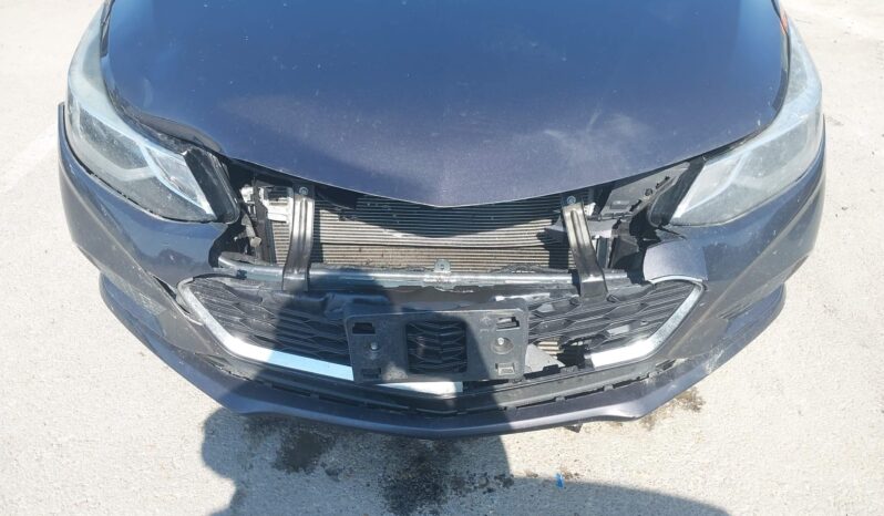 
								Chevrolet Cruze full									