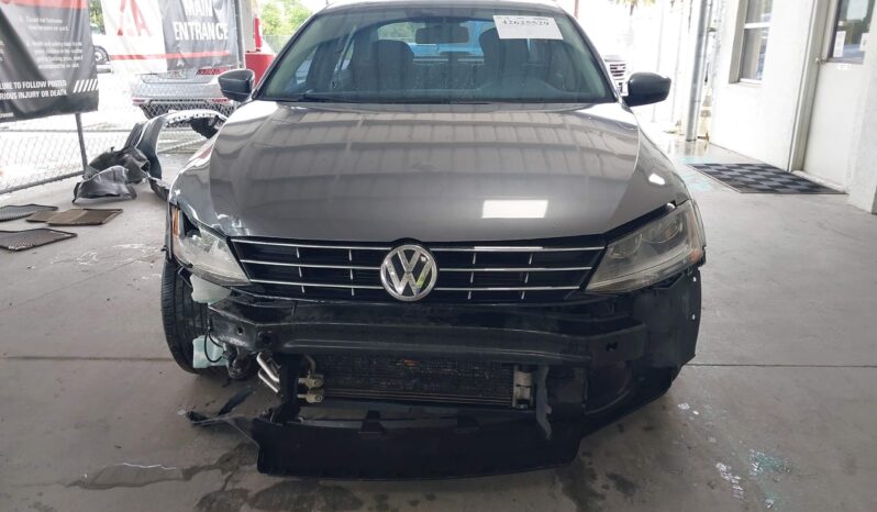 
								VOLKSWAGEN JETTA full									