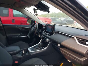 TOYOTA RAV-4