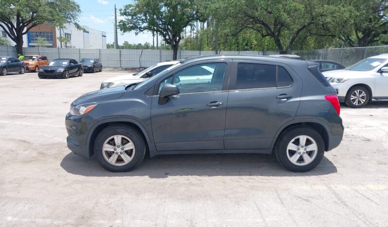 
								Chevrolet Trax full									