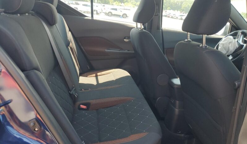 
								NISSAN KICKS SV full									