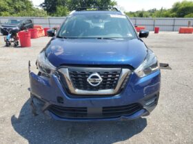 NISSAN KICKS SV