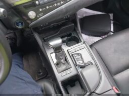 
										Lexus ES 300H full									