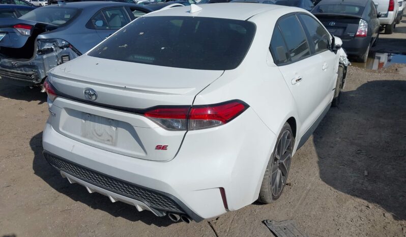 
								Toyota Corolla full									