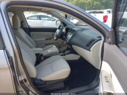 
										MITSUBISHI OUTLANDER full									
