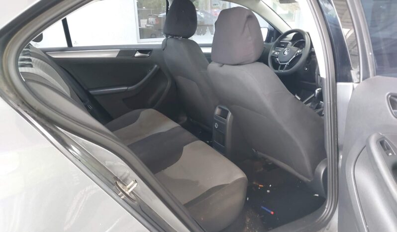 
								VOLKSWAGEN JETTA full									