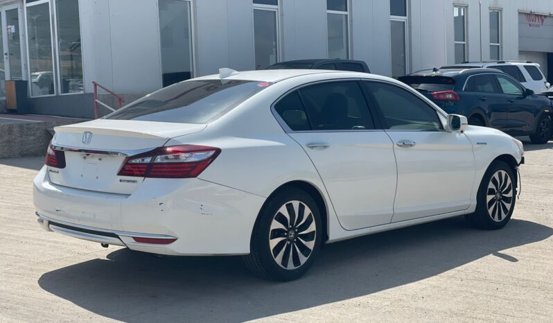 
								HONDA ACCORD HYBRID 2016 full									